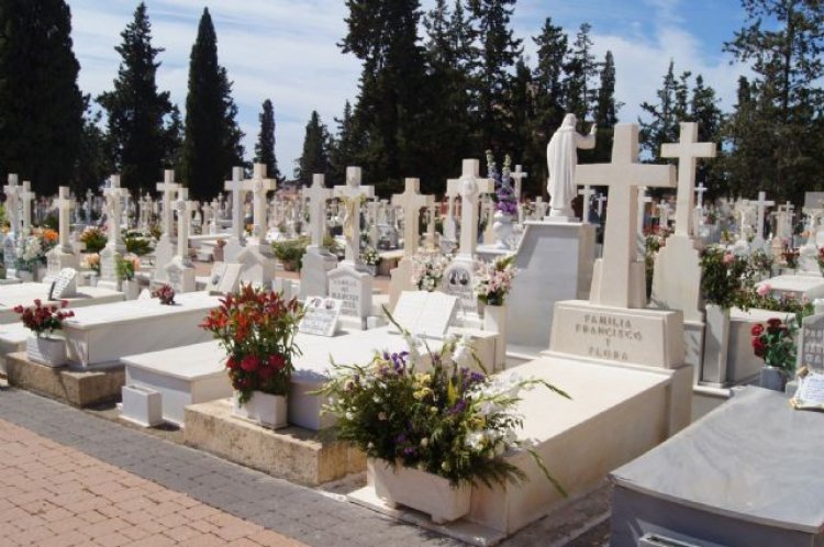 Se amplía la zona nueva del Cementerio Municipal “Nuestra Señora del Carmen” con la construcción de 32 nuevas fosas