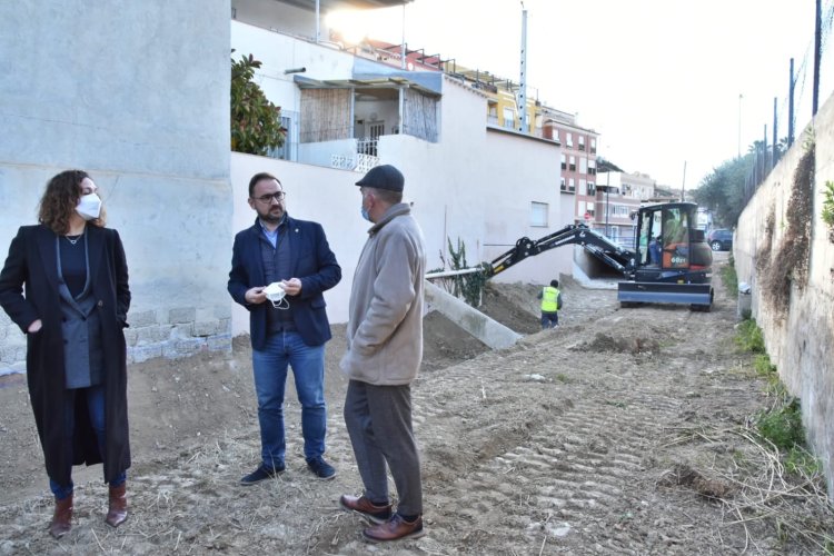 El Ayuntamiento de #Lorca inicia los trabajos de acondicionamiento de la Rambla de Los Arcos a su paso por la zona urbana del municipio