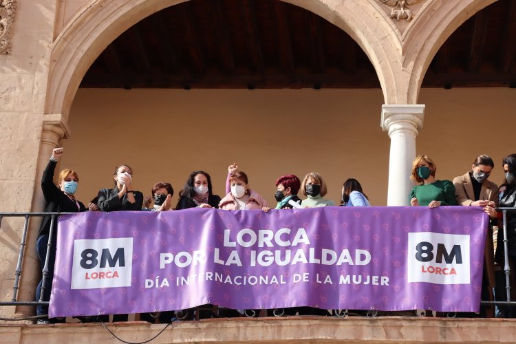 El Ayuntamiento de #Lorca conmemora el Día Internacional de la Mujer,, con más de 30 actividades, bajo el lema 'Juntas lo conseguimos', y que se desarrollarán durante todo el mes de marzo