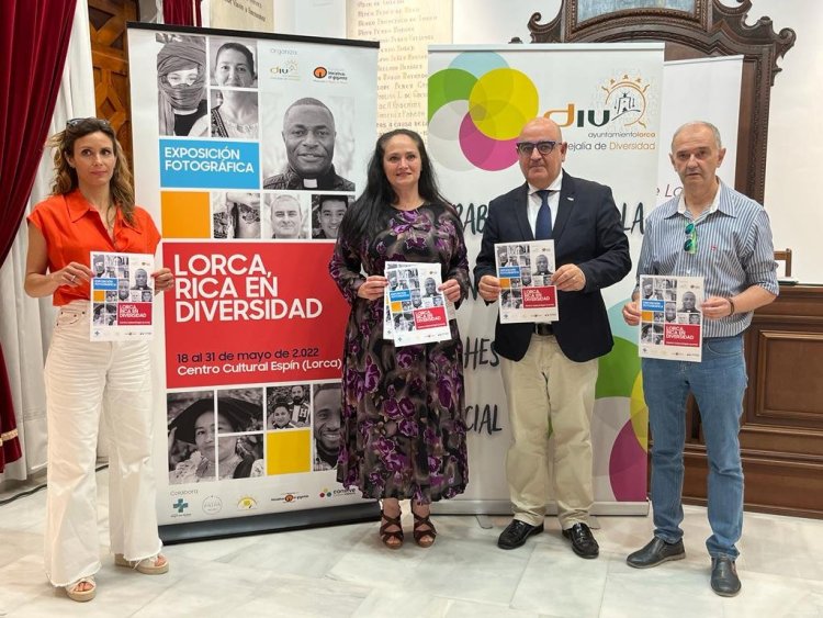 El Ayuntamiento organiza la exposición 'Lorca, Rica en Diversidad’ para conmemorar el Día Mundial de la Diversidad Cultural para el Diálogo y el Desarrollo
