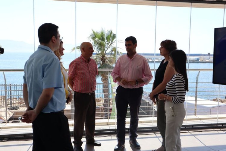 El consejero de Fomento e Infraestructuras, presenta en Mazarrón el ‘Marco estratégico de puertos abiertos’