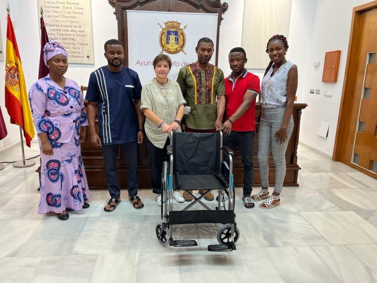 El Ayuntamiento colaborará con la Asociación de Ghaneses de #Lorca para el envío de 15 sillas de ruedas  a Ghana