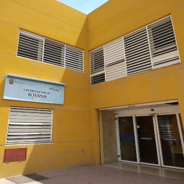 El Alcalde Pedro José Sánchez y los portavoces de los grupos municipales llamaron a la ciudadanía a manifestarse el próximo día 24 en el Centro de Salud Totana Norte