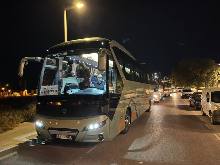 Unos 700 totaneros en 10 autobuses y más de 50 coches particulares, se desplazan a Madrid a la concentración en defensa del Trasvase.