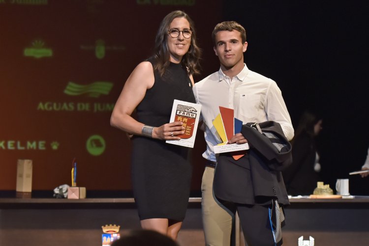 Joaquín Morales y Verónica Sánchez, premiados en la 'X Gala del Atletismo FAMU'