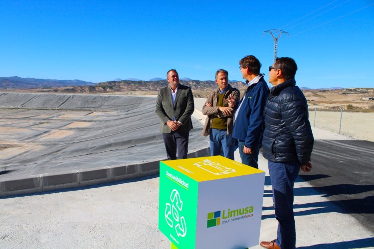 El alcalde anuncia que #Lorca podrá ahorrar 90.000 € al año con la puesta en marcha de dos nuevas balsas para lixiviados.